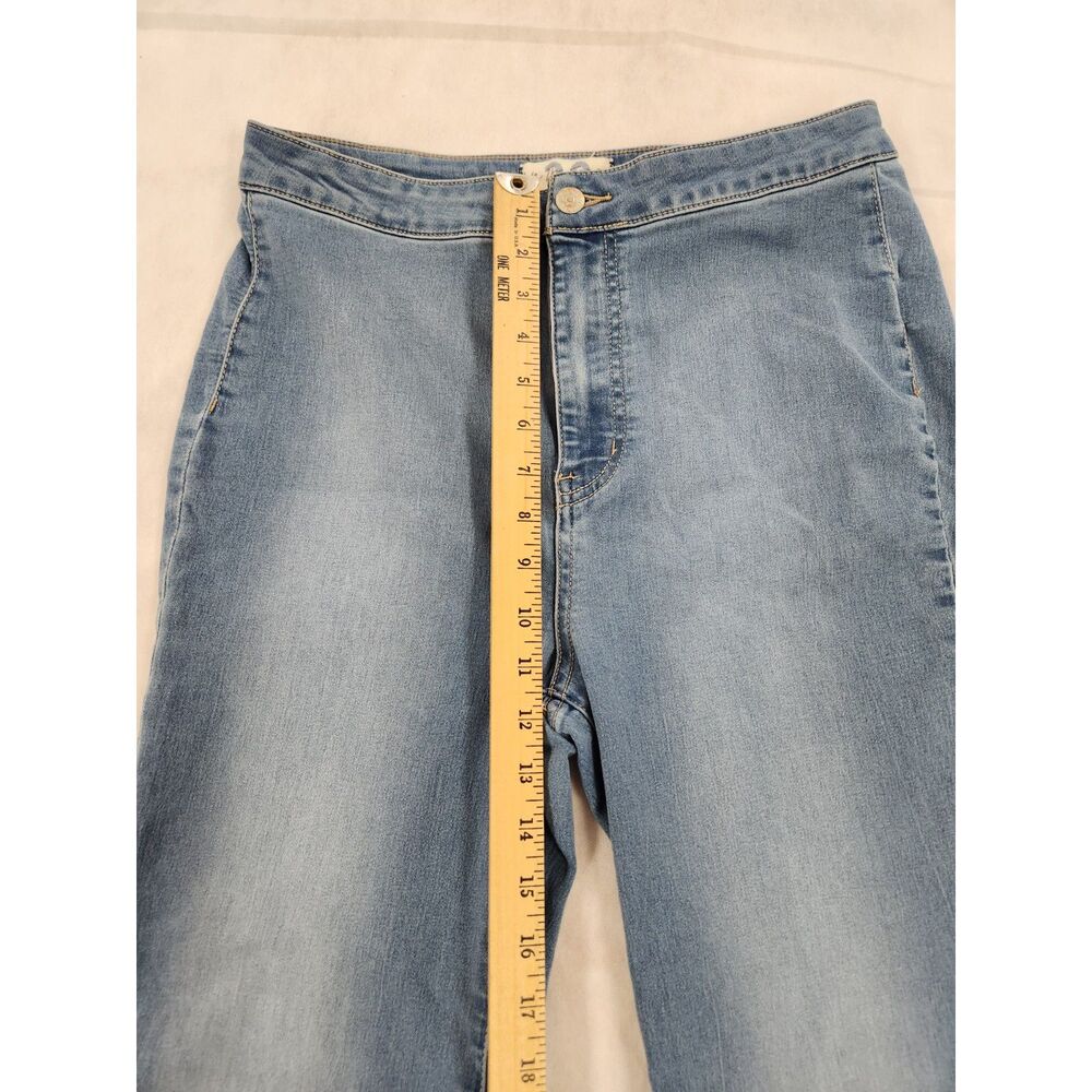 We The Free Womens Jeans Size 30 Flare Cropped Cut Hem Boho Casual Festival - Picture 8 of 8